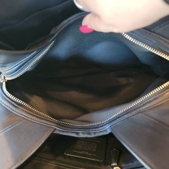 Coach Hobo - Picture 8 of 12